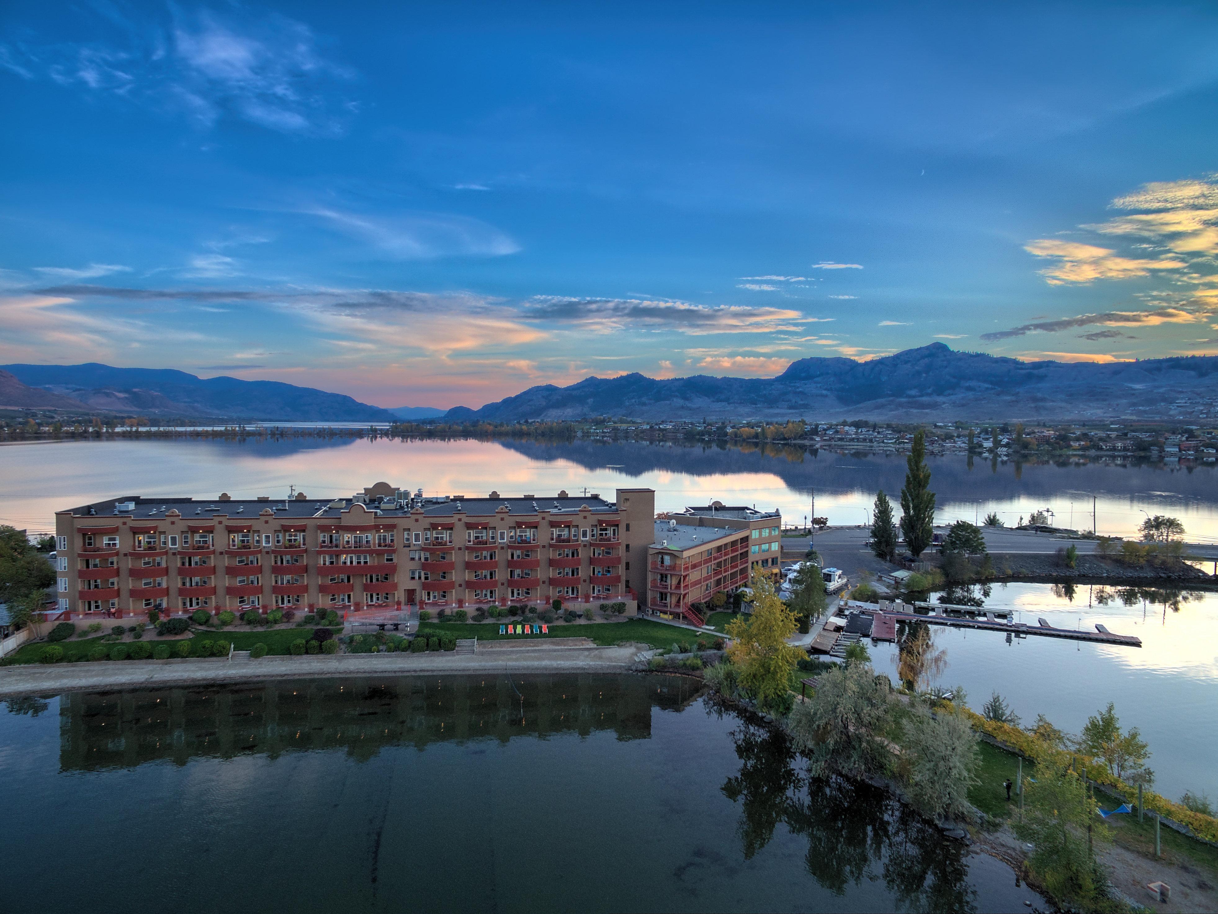 Holiday Inn Hotel & Suites Osoyoos By Ihg Екстер'єр фото