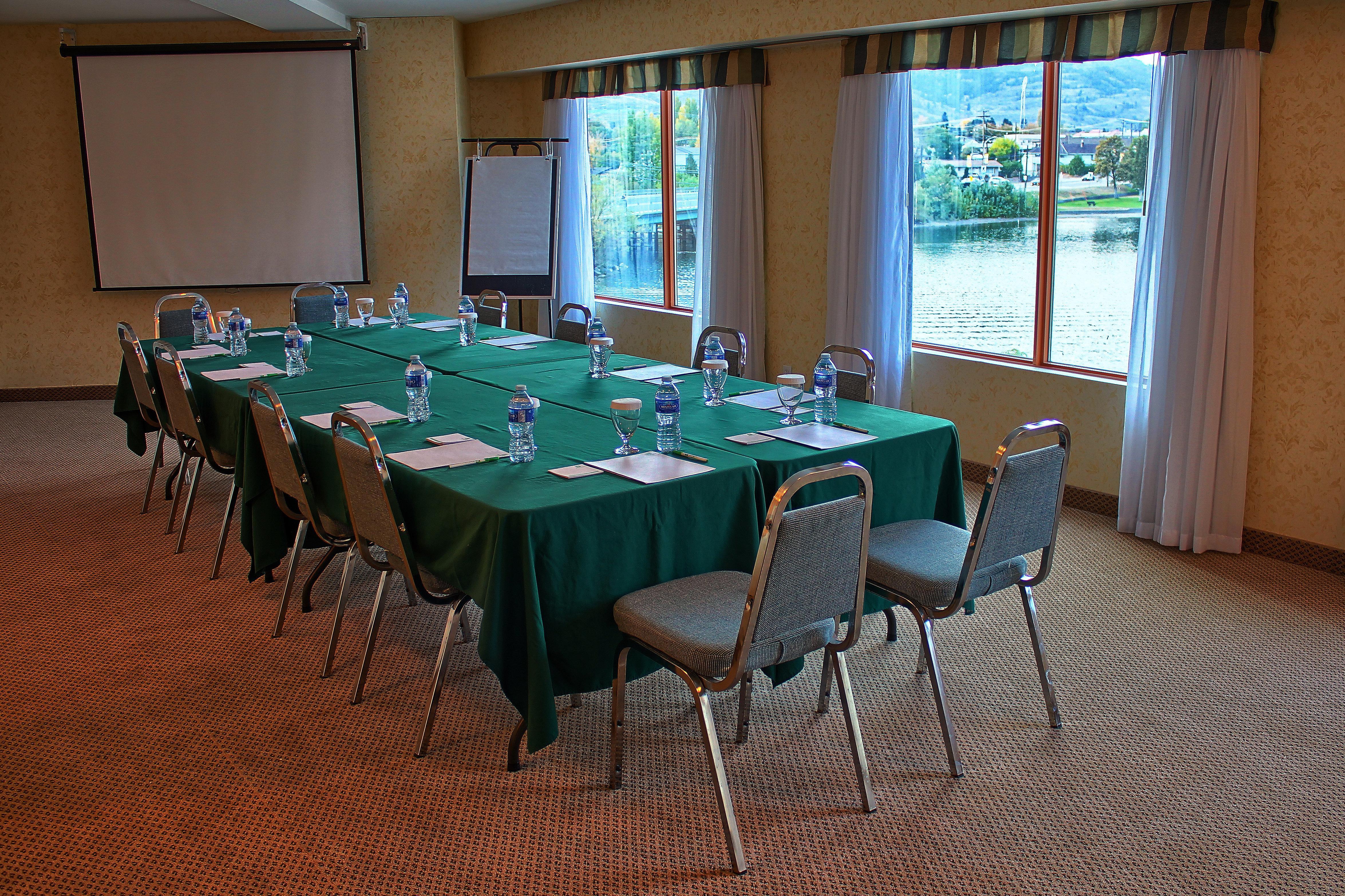 Holiday Inn Hotel & Suites Osoyoos By Ihg Екстер'єр фото
